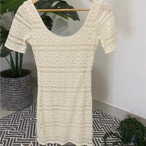 •Style: A&F Active Mini Dress
•Size: Small 
•Length: Regular 
•Color: Beige
